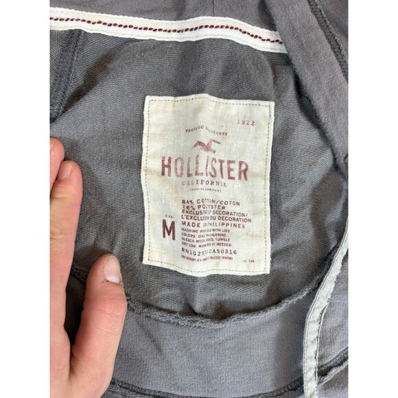 Hollister Short Sleeve Pullover Hoodie Top Womens Medium Gray Streetwear Casual - Picture 3 of 7